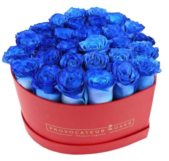 Caja corazon rosas frescas azules