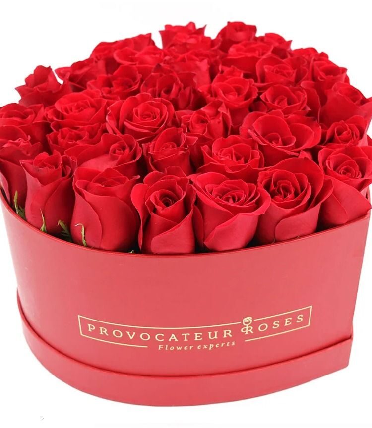 Caja corazon rosas frescas rojas