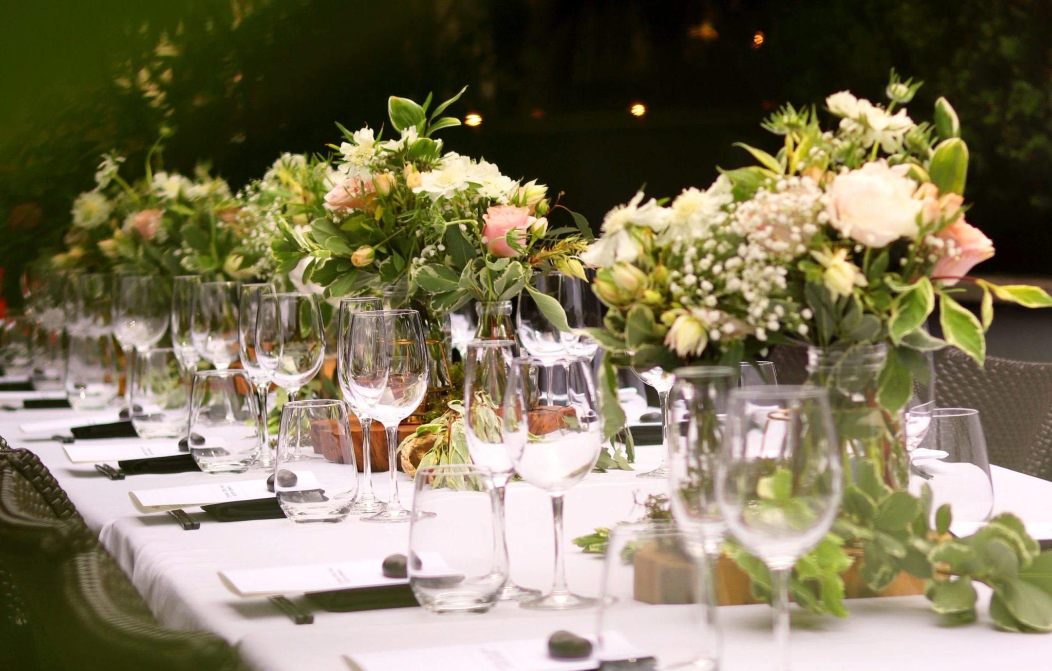 Flower decoration tips for events - Provocateur Roses