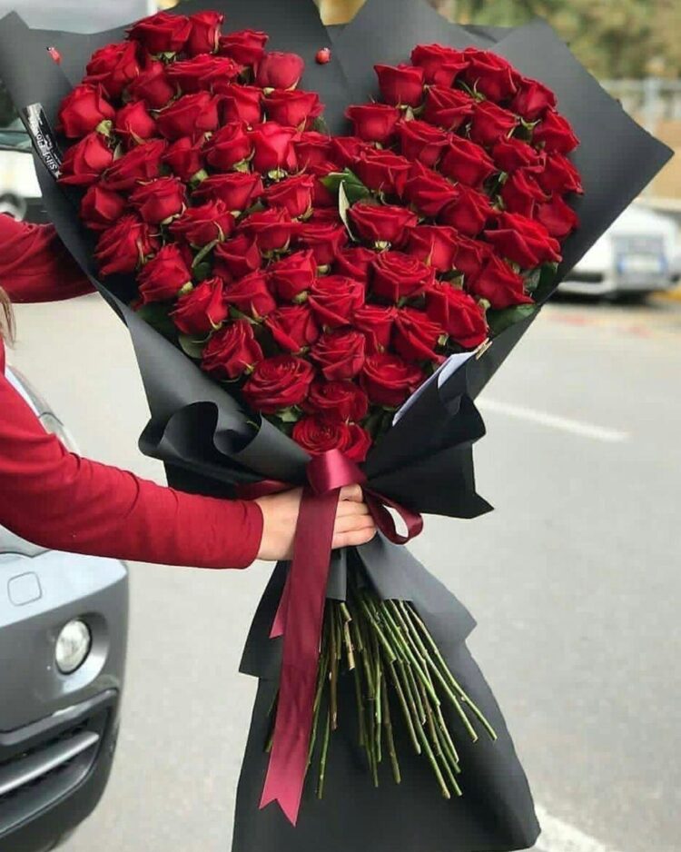 250 Roses heart bouquet