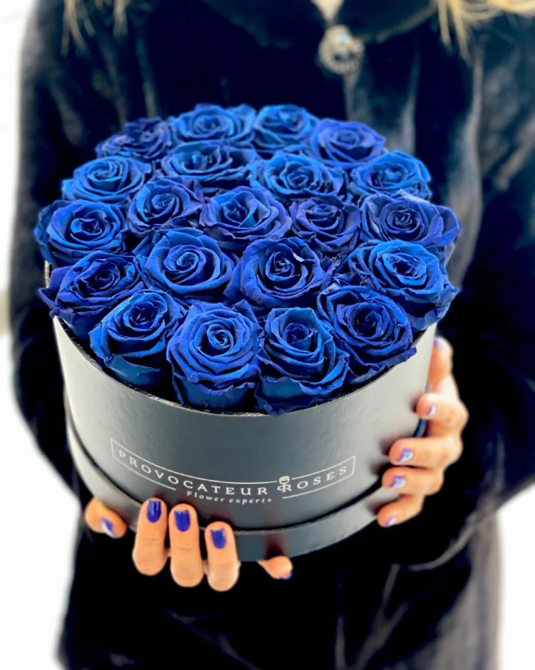 Round Box of Preserved Roses ocean blue