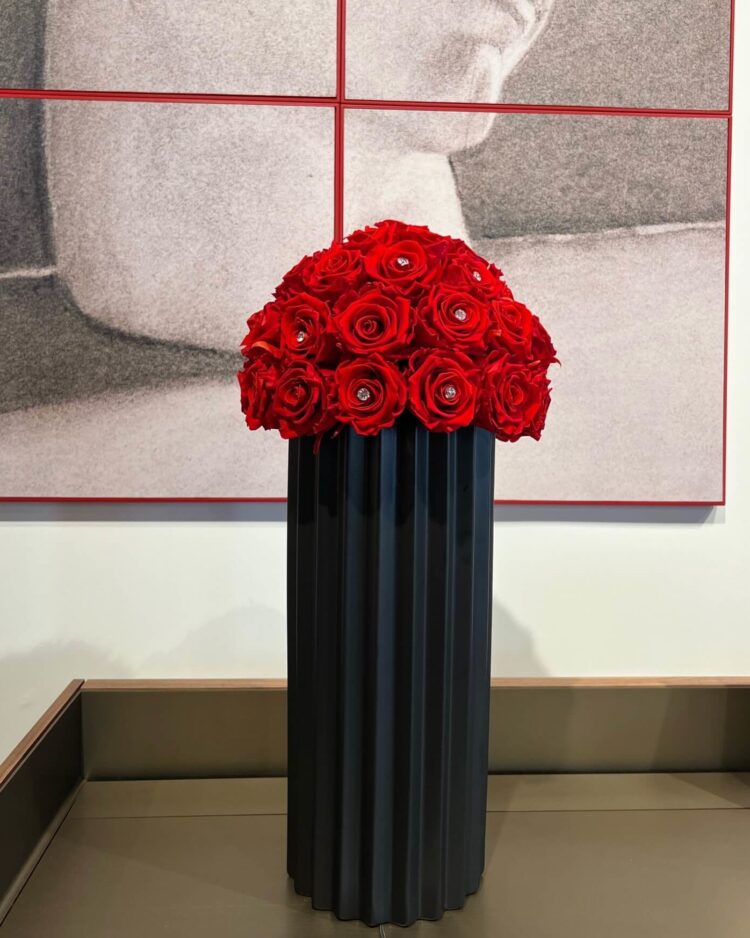 Infinite glamour vase