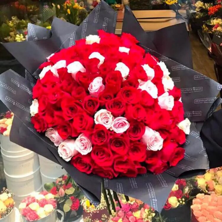 Assorted roses bouquet