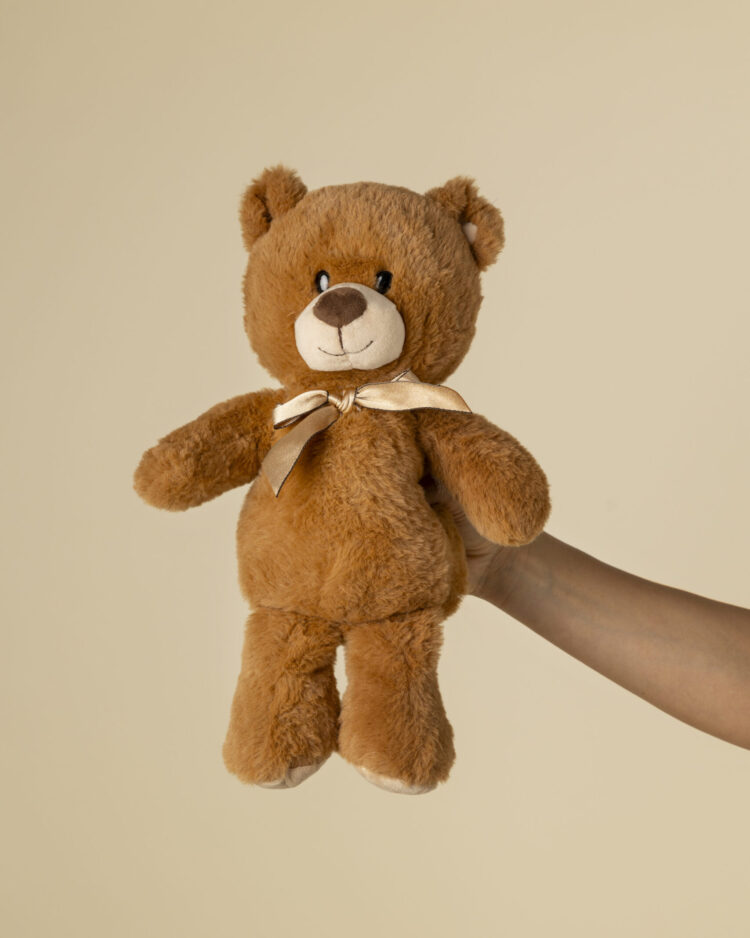 Peluche teddy marron con lazo