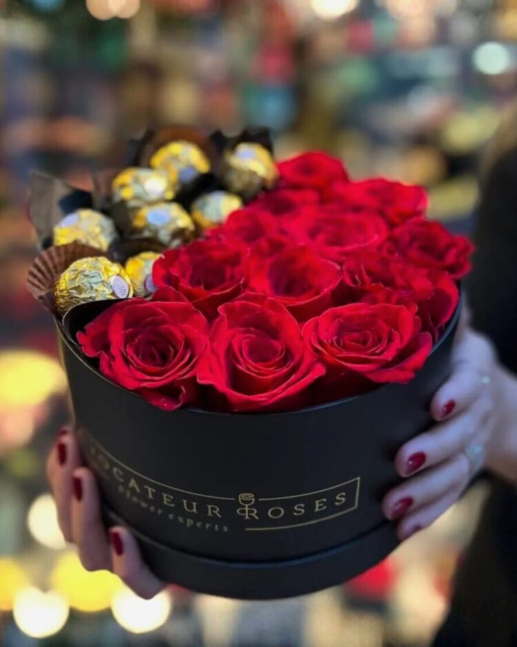 Roses & Ferrero Box