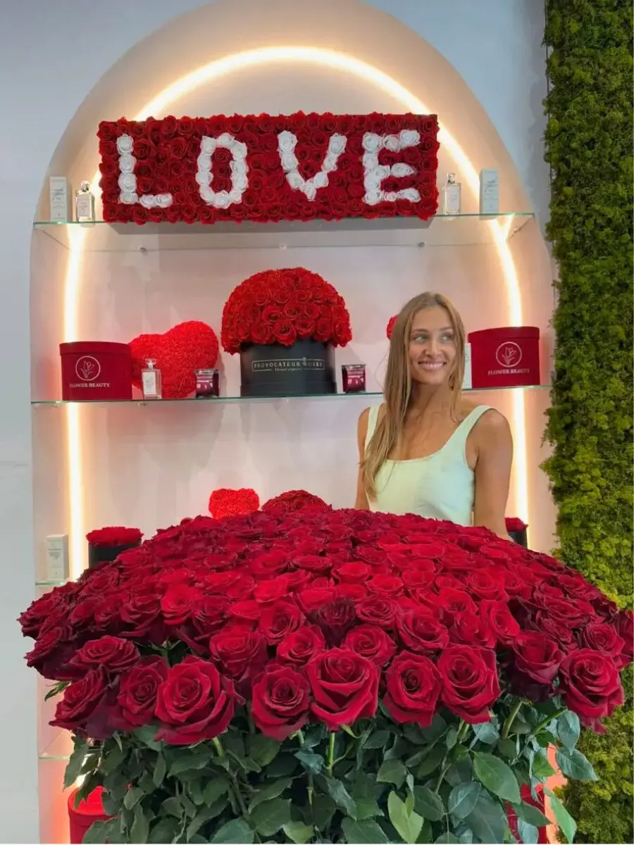 300 Red Roses