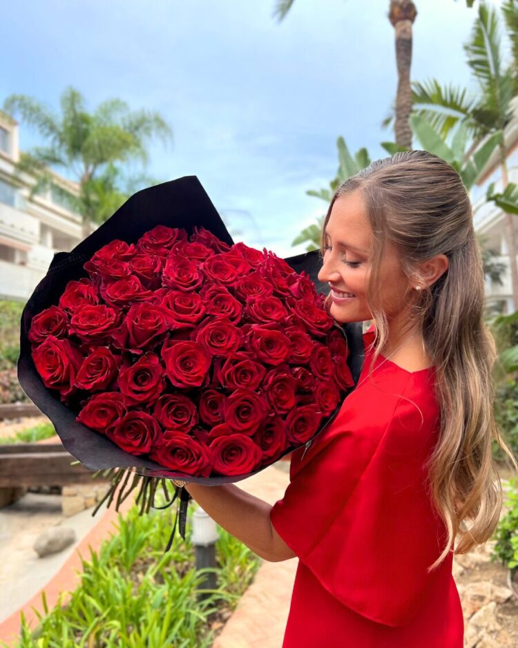 50 red roses
