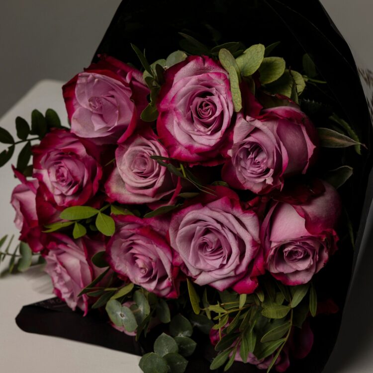 Ramo de Rosas Frescas Deep Purple