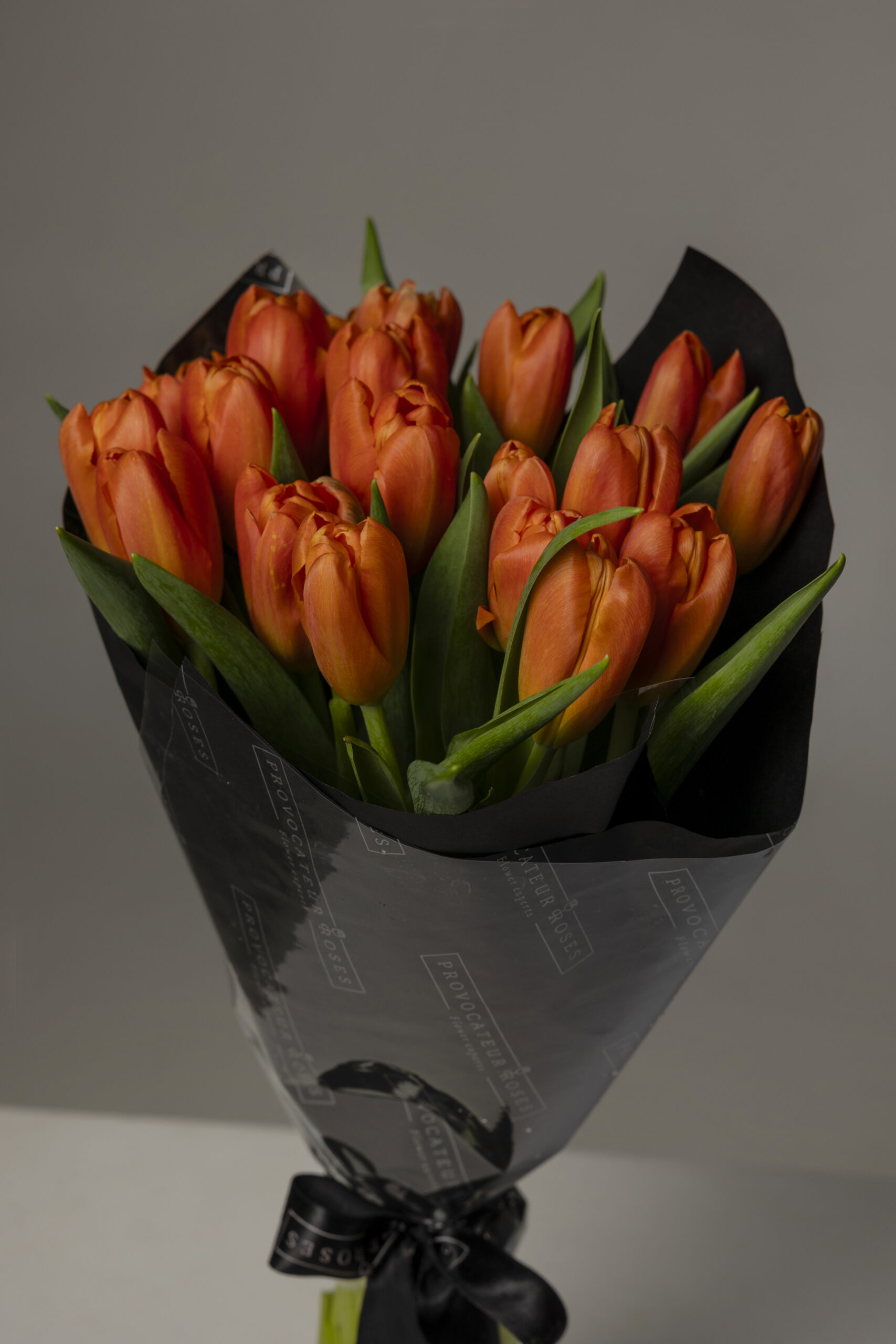 Ramo de tulipanes naranjas - Imagen 3