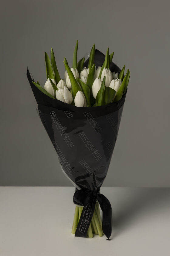 Ramo de tulipanes blancos - Imagen 3