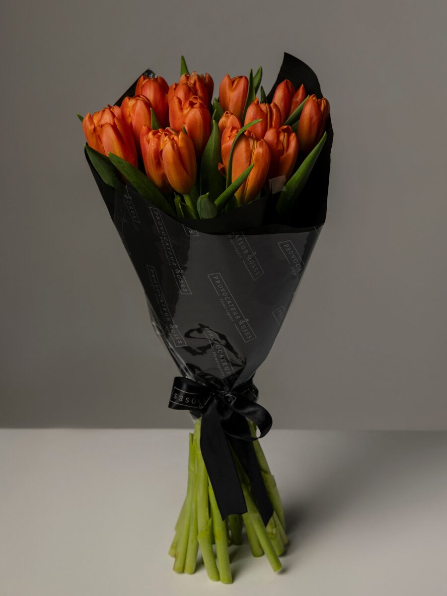Ramo de tulipanes naranjas