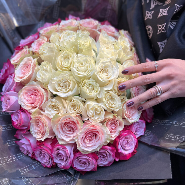 Whispers of love bouquet (50 Rosas)
