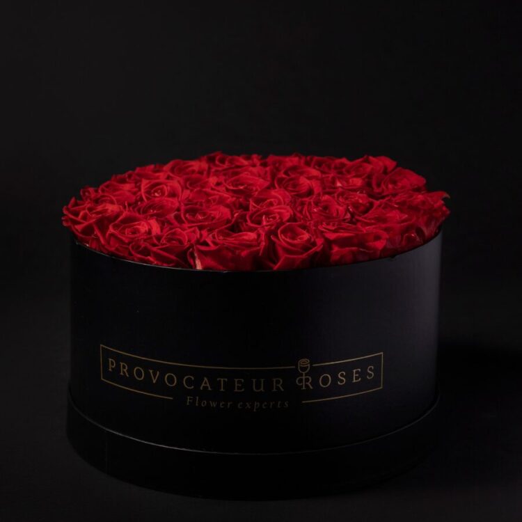 Black Premium Box Rosas Frescas Rojas