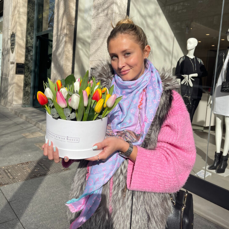 Caja de tulipanes de colores (35 tallos)