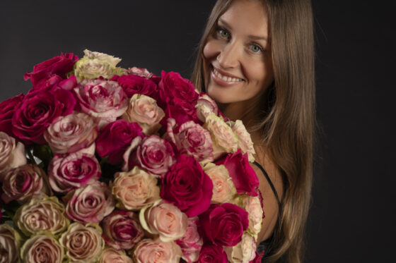 Sweet love bouquet (75 Rosas) - Imagen 3
