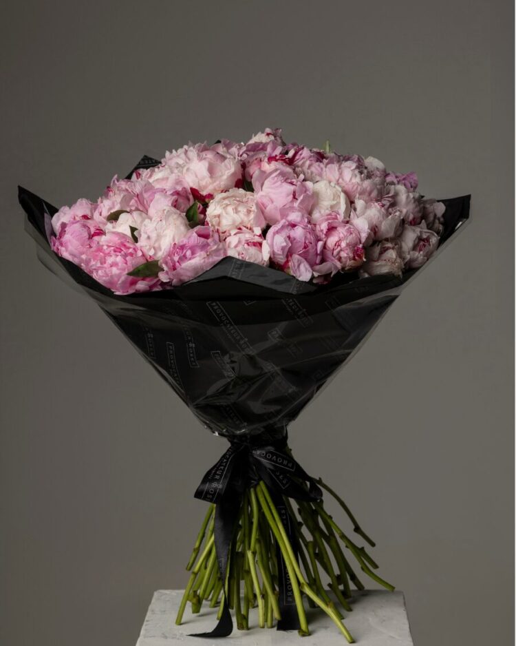 Ramo de Peonías Rosas