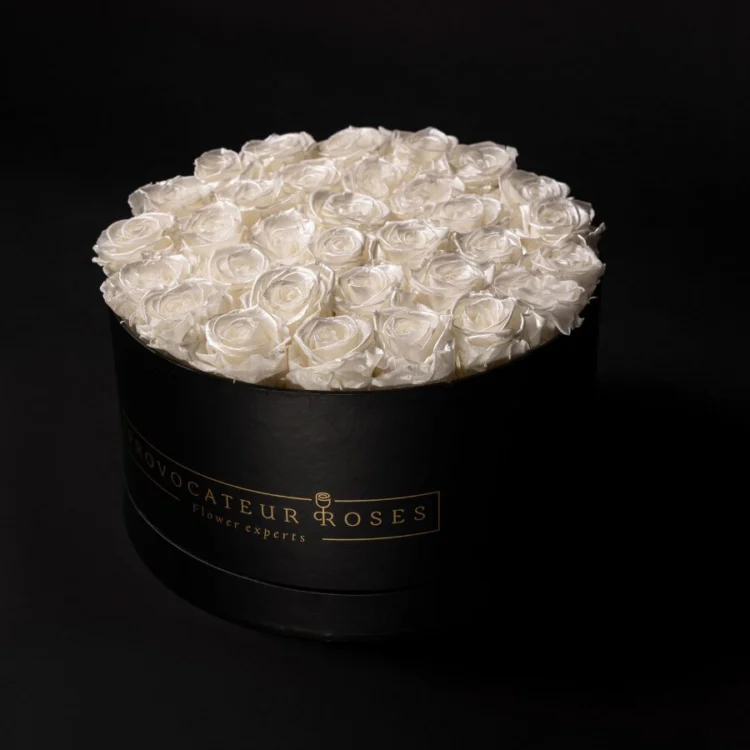 White Pearl Infinite Rose Box