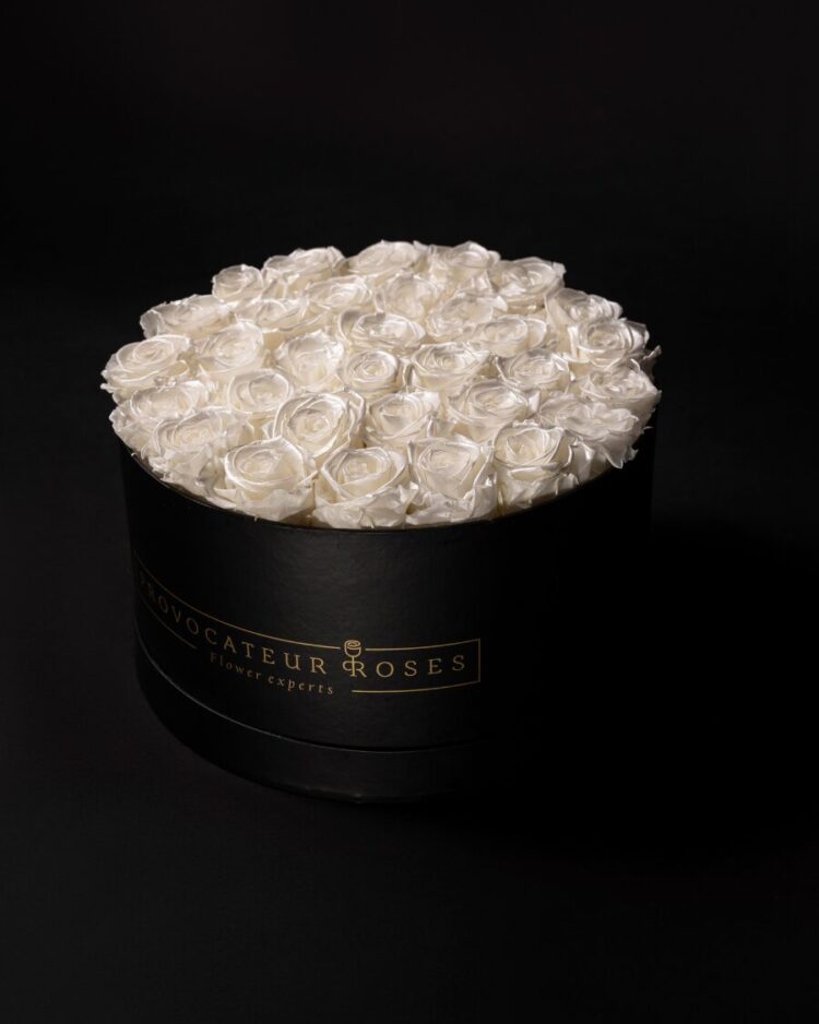 White Pearl Infinite Rose Box