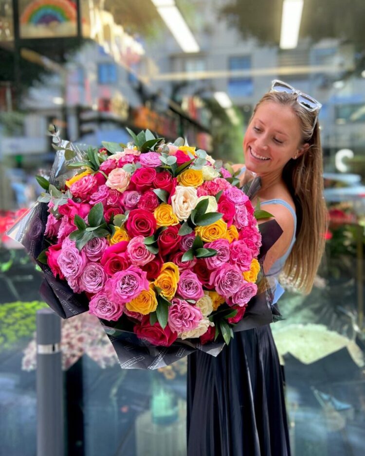 120 Roses Happiness bouquet