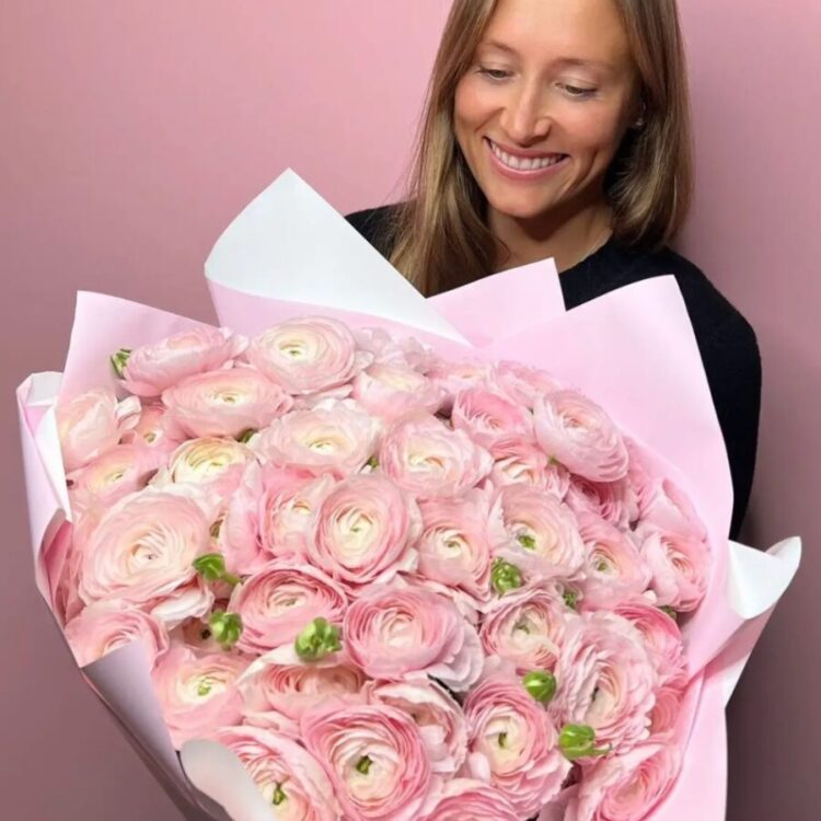 Pink Ranúnculos bouquet