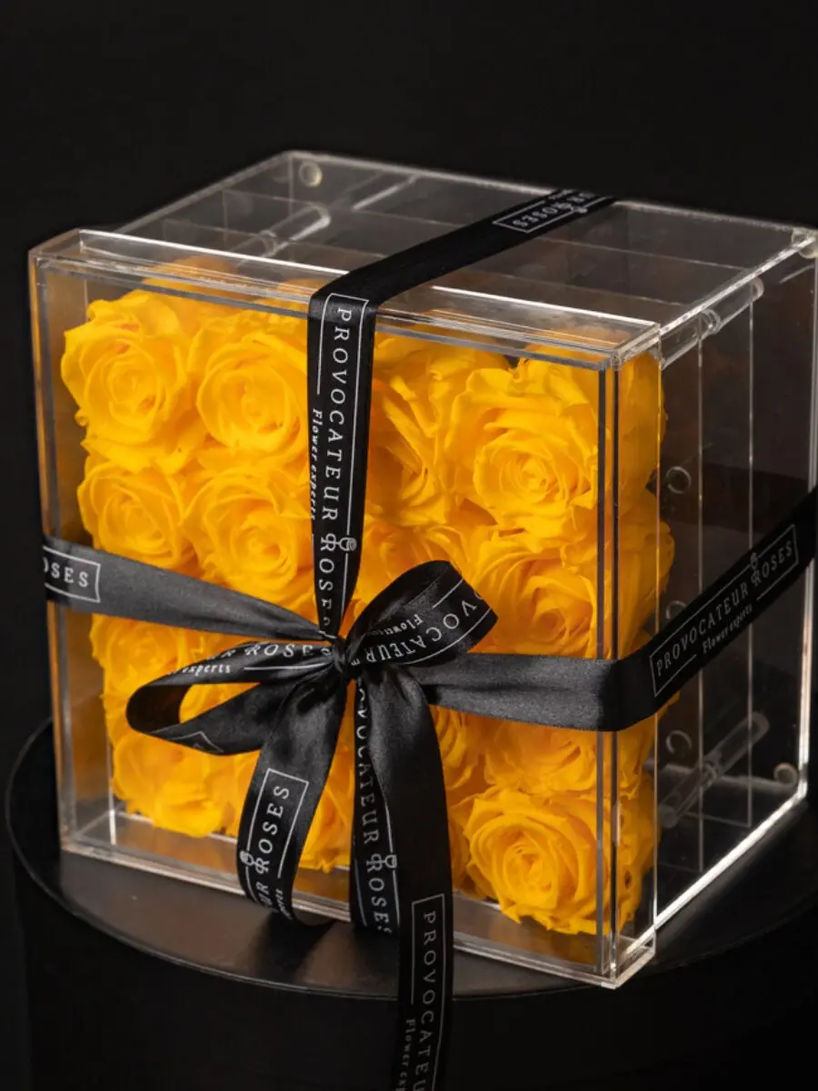 Акриловая коробка с 16 желтыми стабилизированными розами - Изображение 2