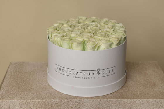 Caja redonda de rosas preservadas tiffany - Imagen 2