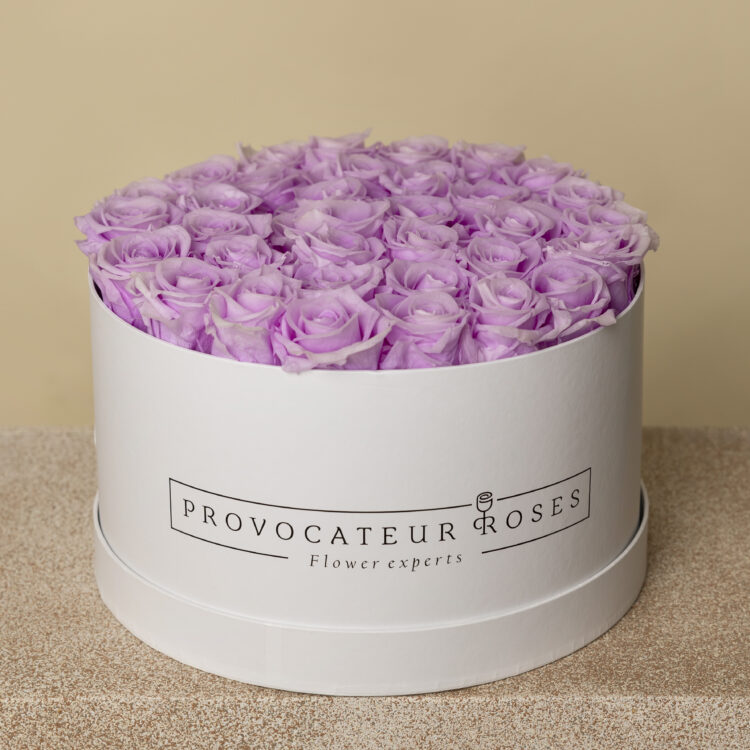 Caja redonda de rosas preservadas baby Lili