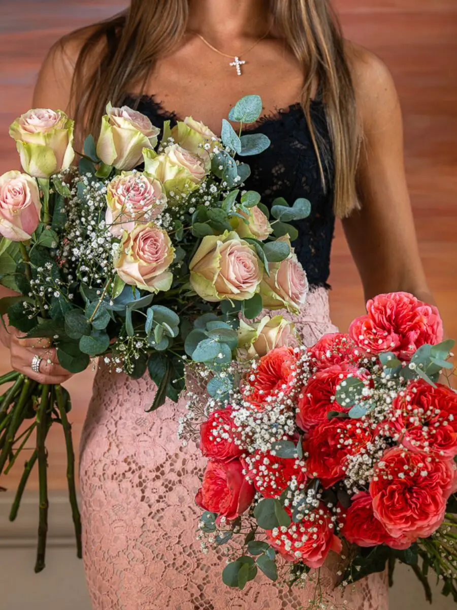 Bouquet of 12 Assorted Frutteto Roses - Image 3