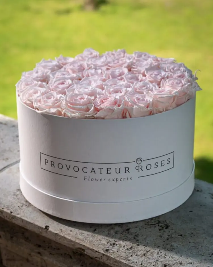 White Box 30cm Rosita Roses