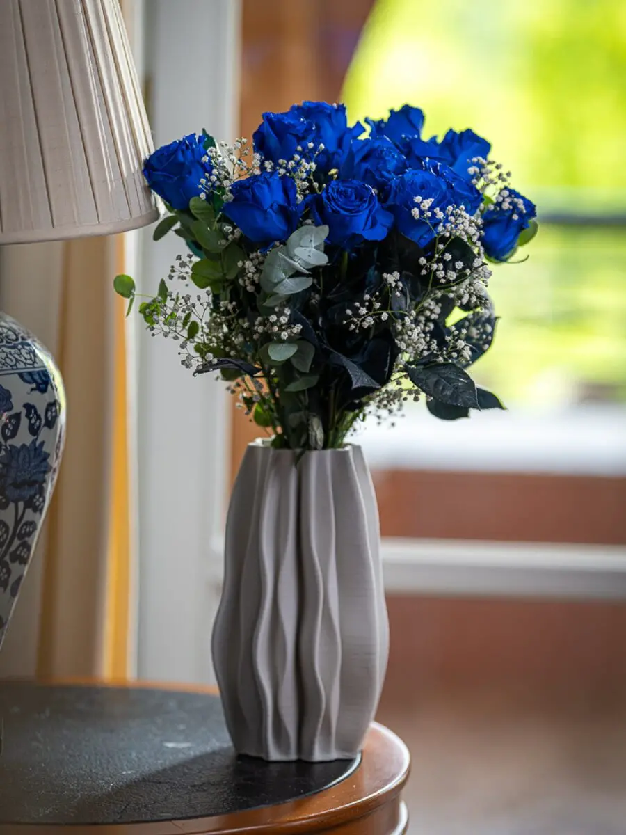 Bouquet of 12 Assorted Blue Roses