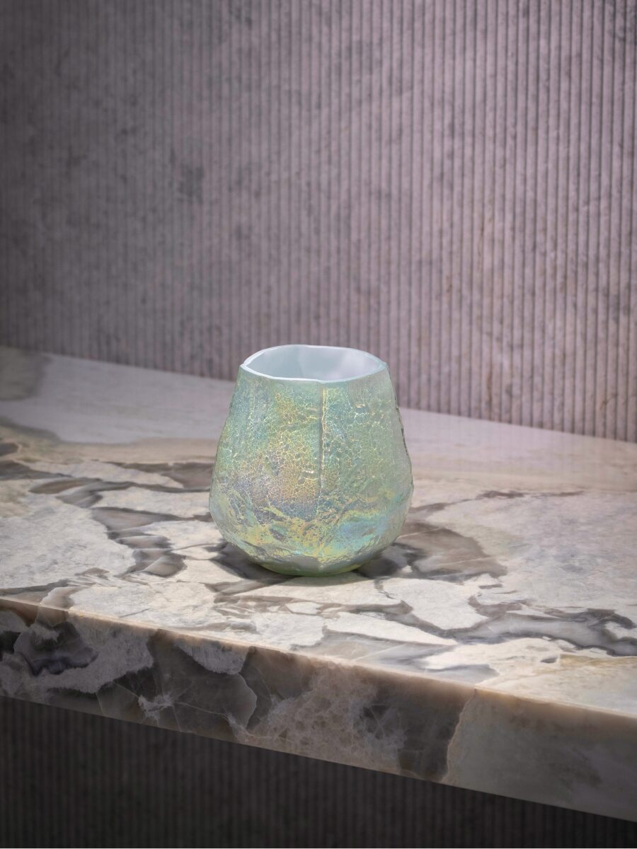 Jarrón Iridiscente Materico Blanco