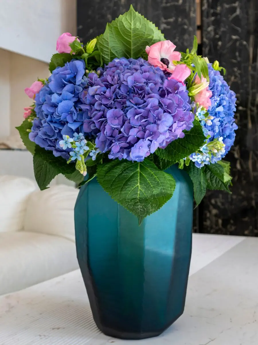 Luxury Lilac Hydrangeas Mix - Image 2