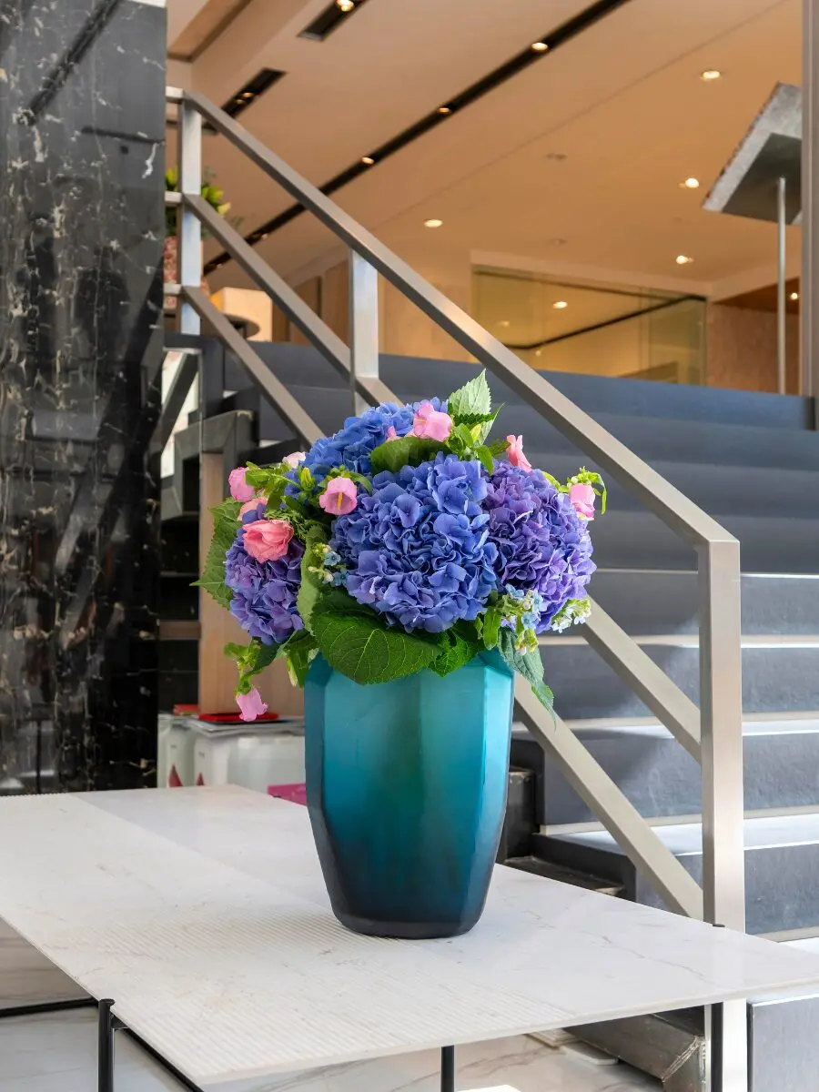 Luxury Lilac Hydrangeas Mix - Image 4