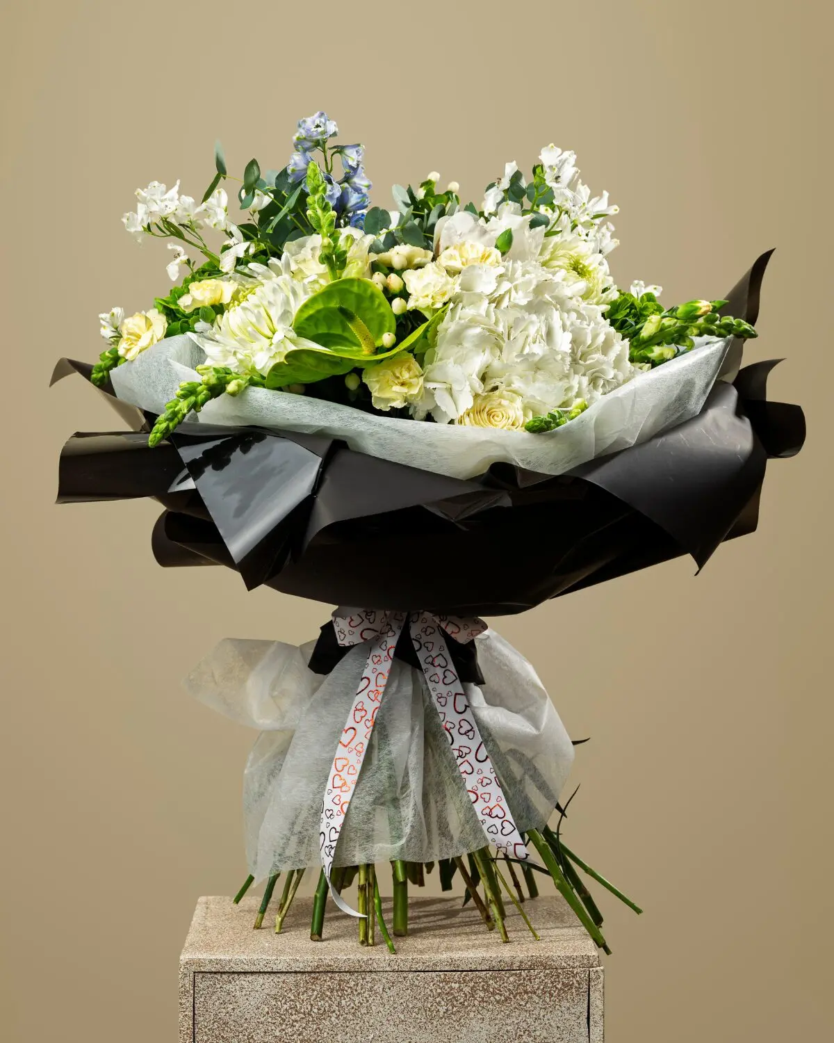 Elegant green bouquet - Image 2