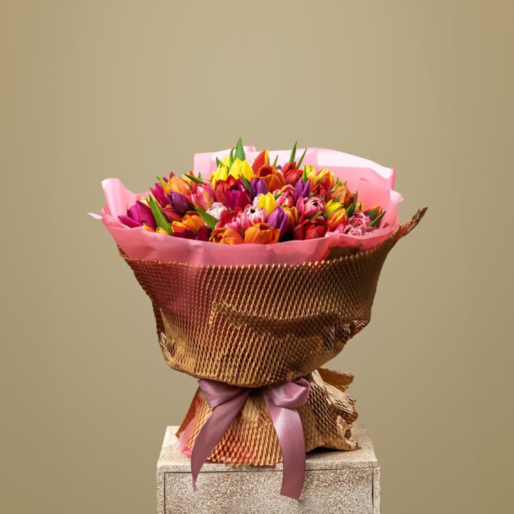 Bouquet of 100 Mixed Tulips