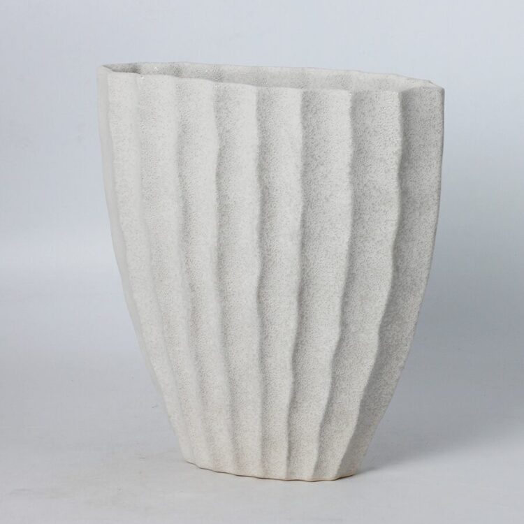 Jarrón Columna Esculpida