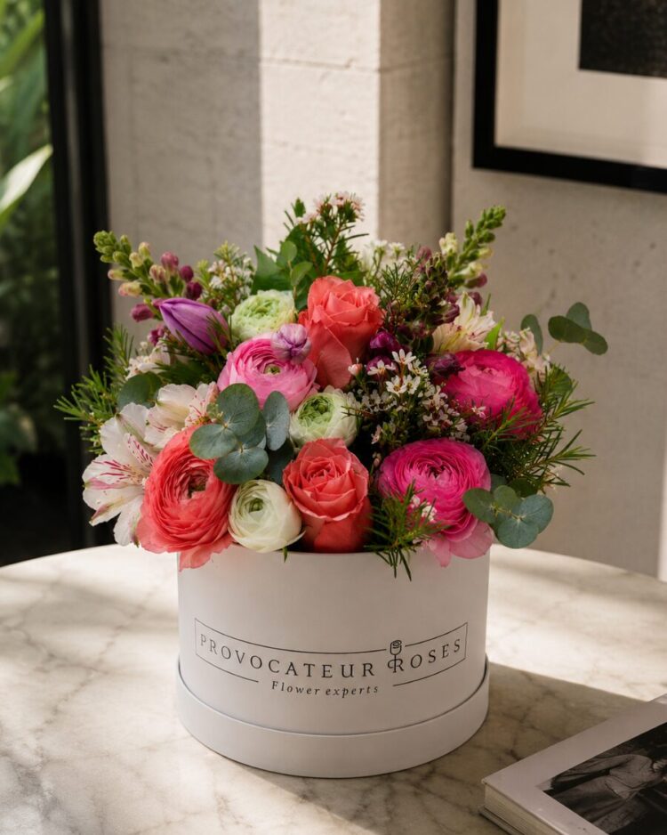 Caja de flores mixtas rosas