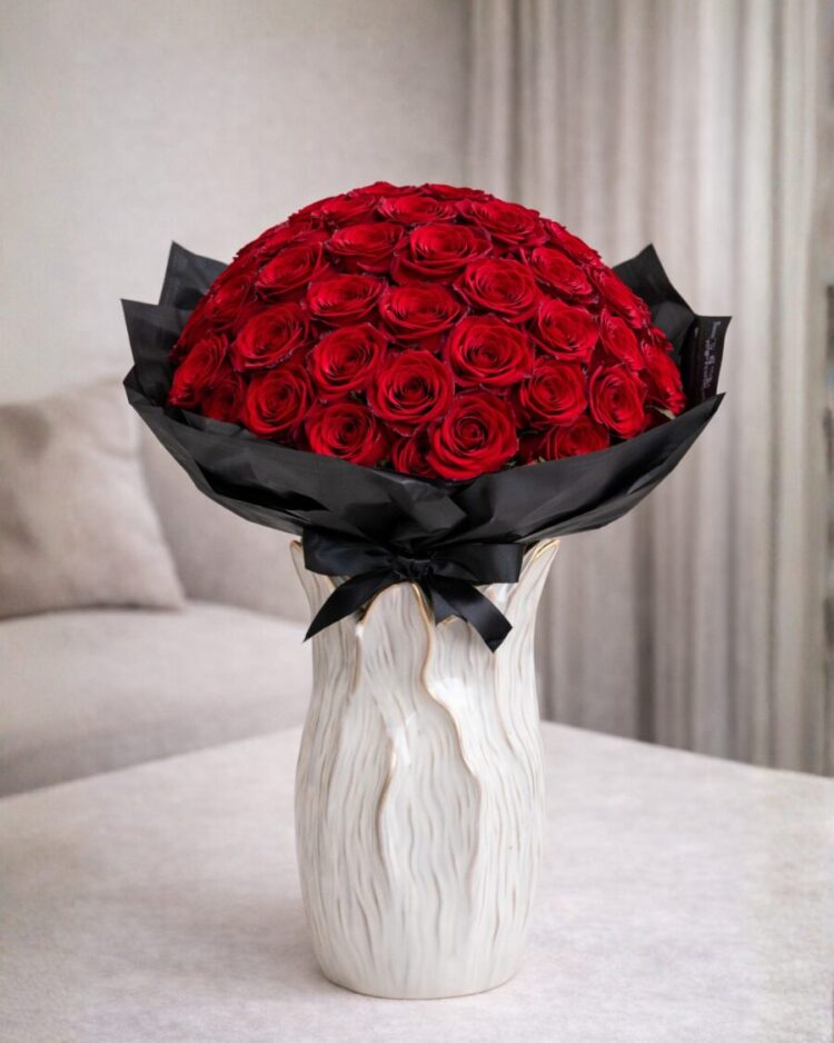 Red Roses Sphere - Jarrón Incluido