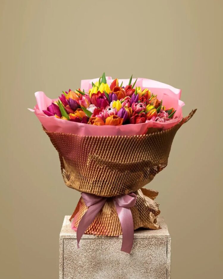 Bouquet of 100 Mixed Tulips