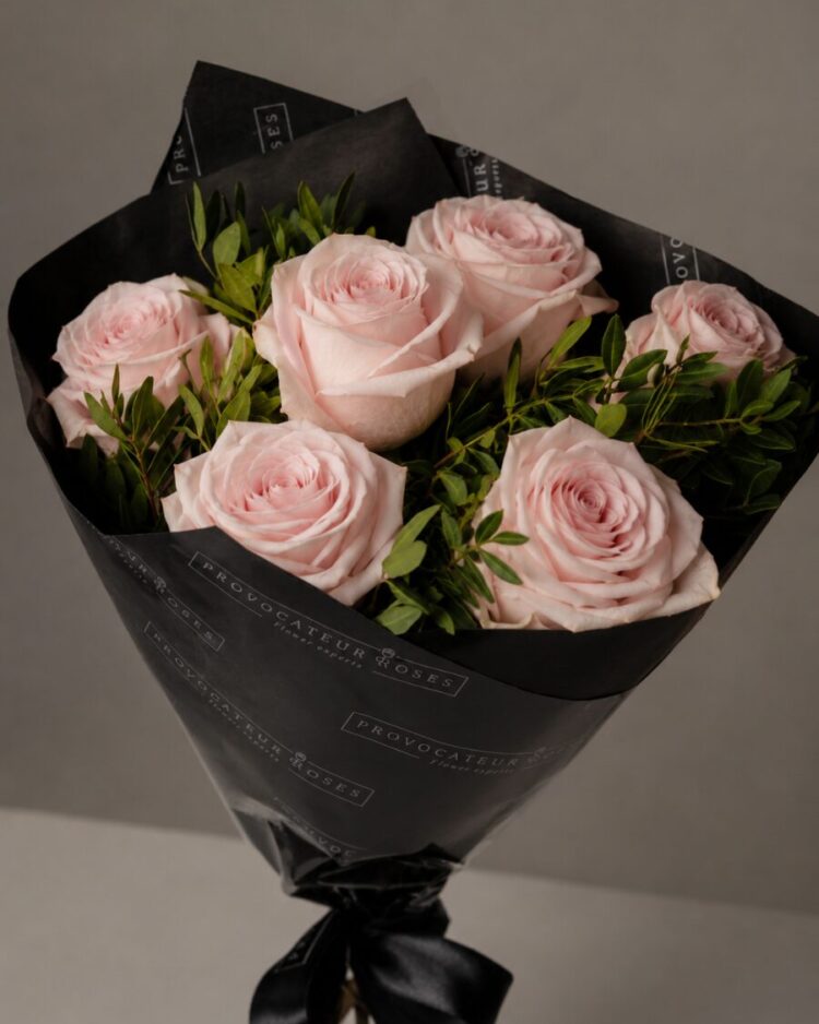6 Rosas Mandala con Verdes Variados